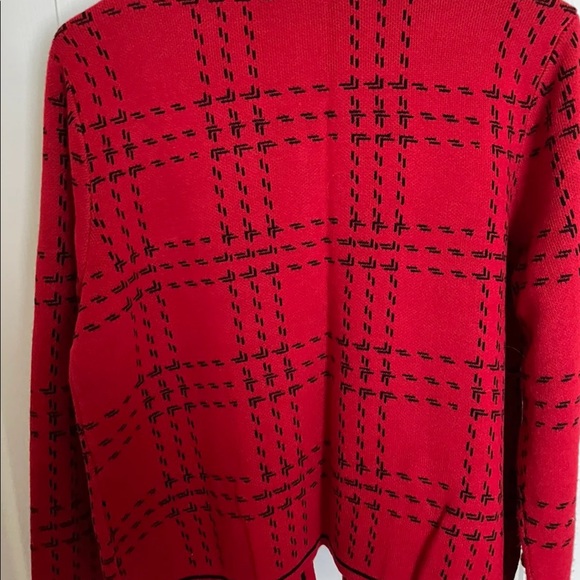 Classic Women’s Cardigan - Picture 2 of 3